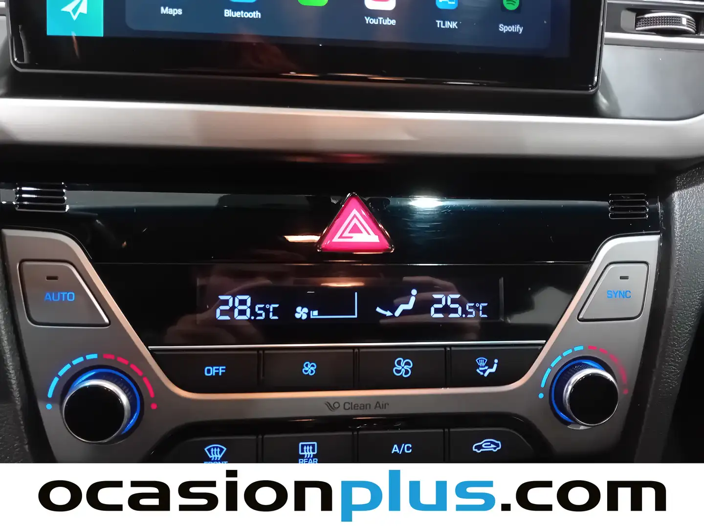 Foto Hyundai Elantra Hyundai Elantra 1.6 CRDi BlueDrive Style DCT (136 CV)