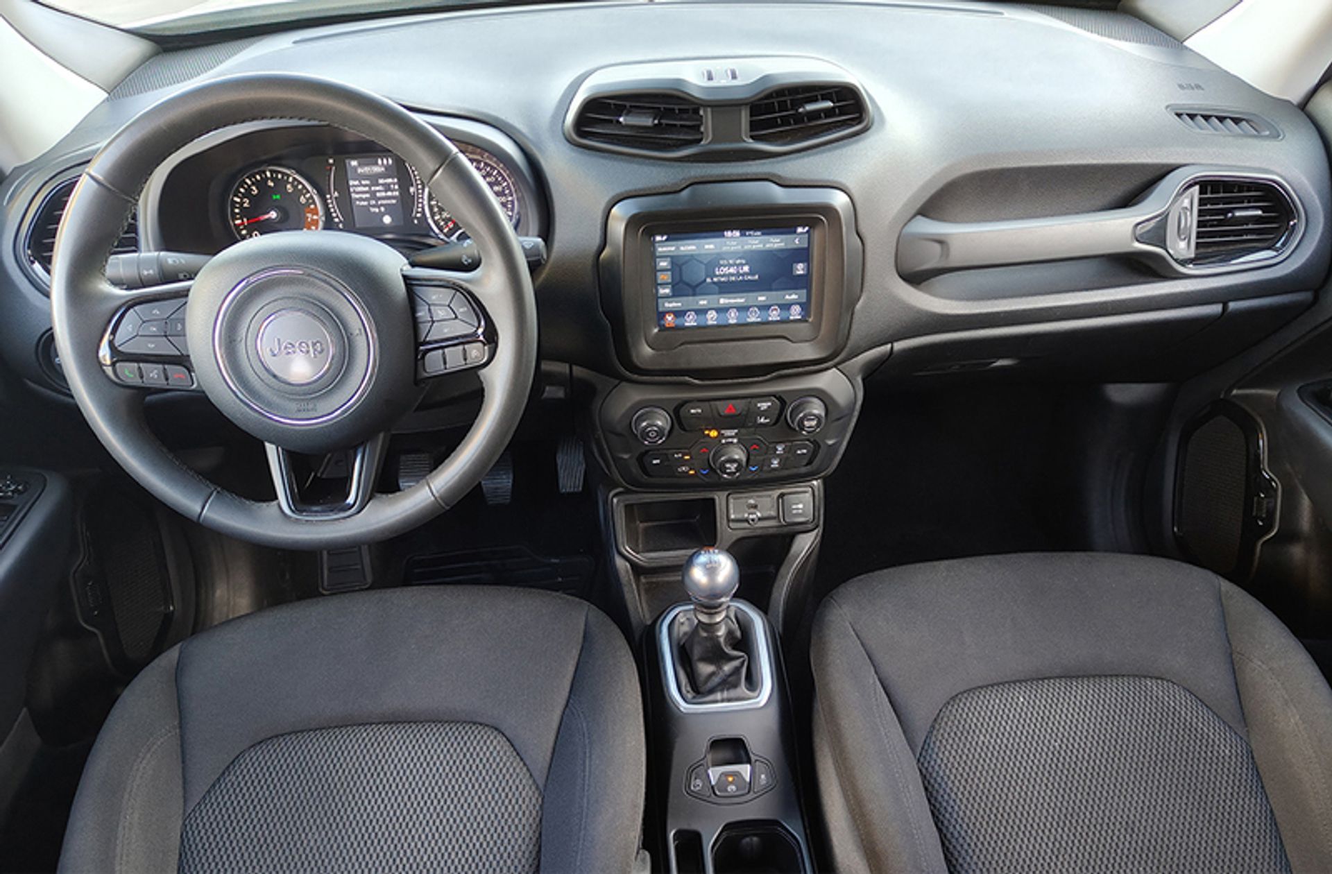 Jeep Renegade 1.0G Night Eagle II 4x2 - foto 6