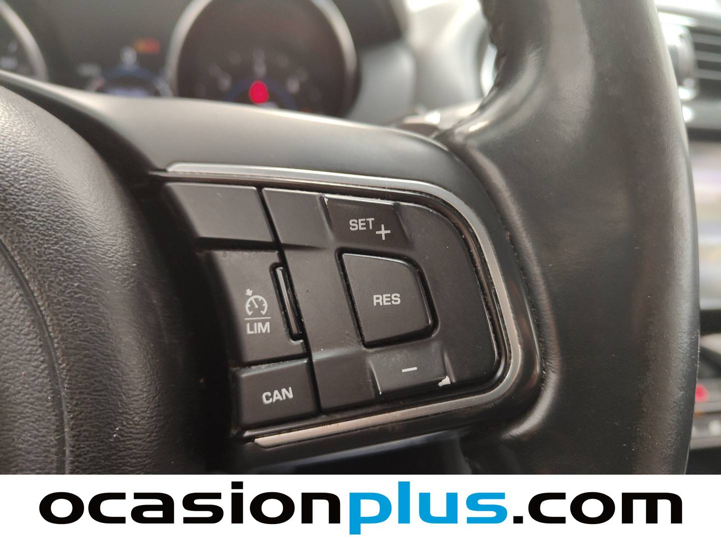 Foto Jaguar F-Pace Jaguar F-PACE 2.0L i4D Pure AWD Auto (180 CV)