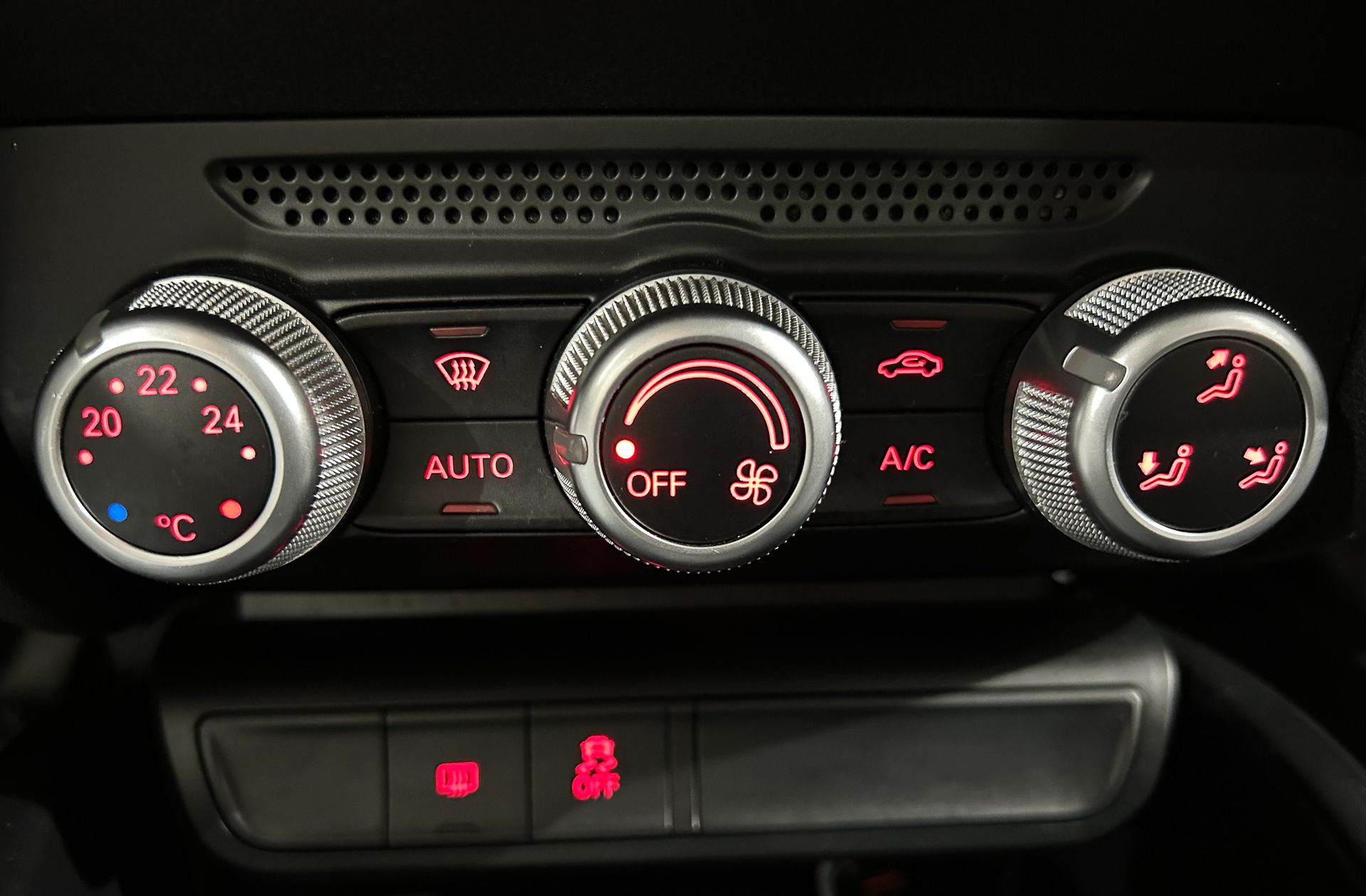 Audi A1 Sportback Adrenalin 1.6 TDI - foto 23
