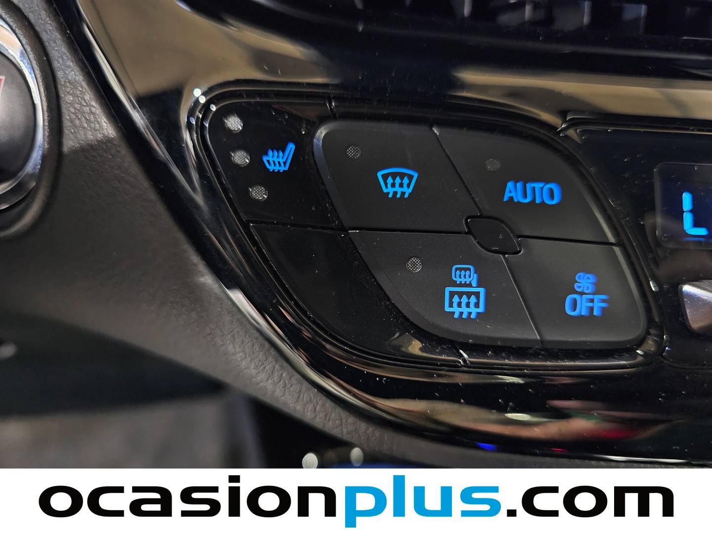 Equipamiento del Toyota C-HR Toyota C-HR 180H GR Sport (184 CV)
