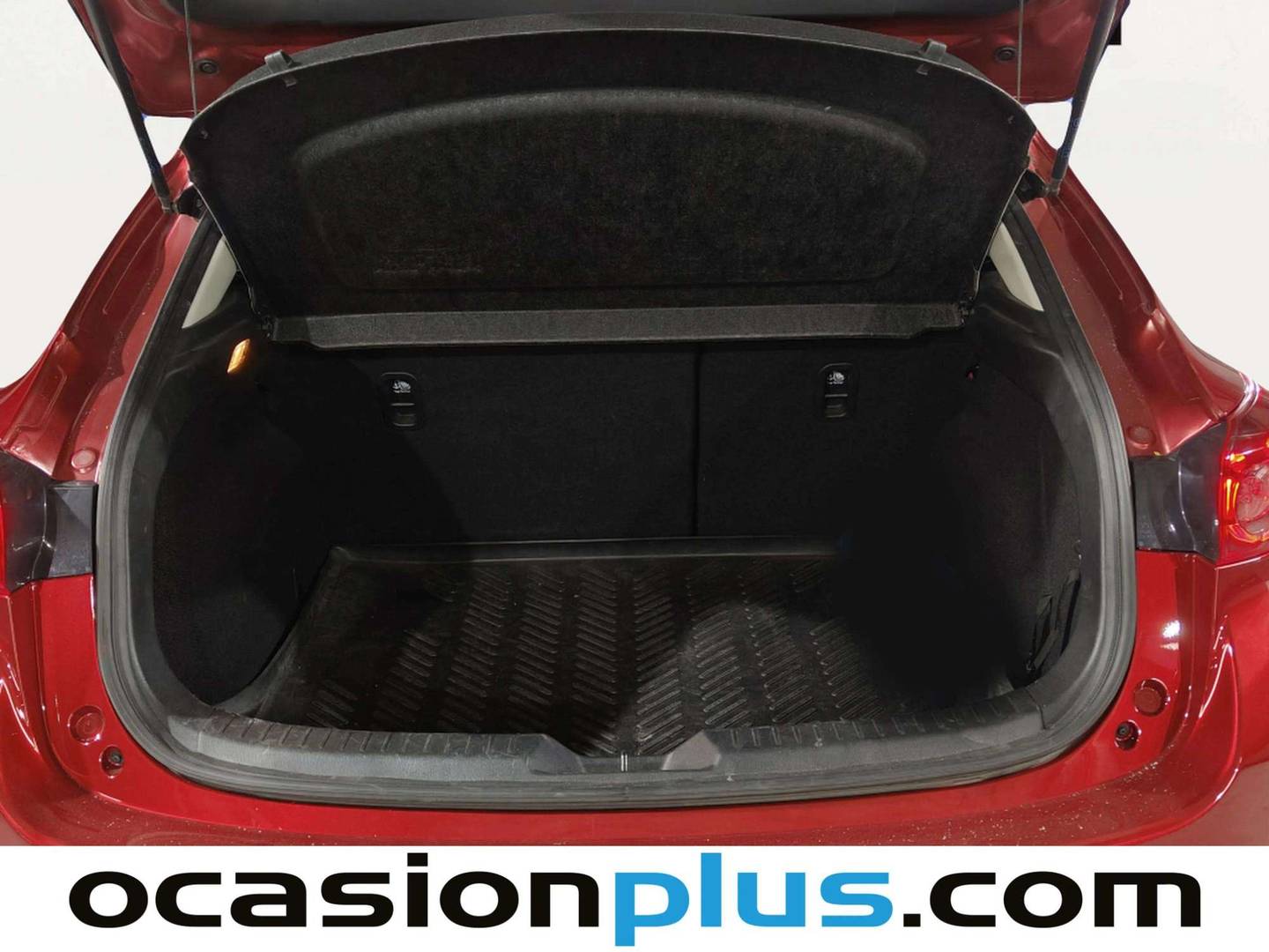 Fotos maletero Mazda Mazda3 Mazda Mazda 3 2.2 DE Luxury (150 CV)