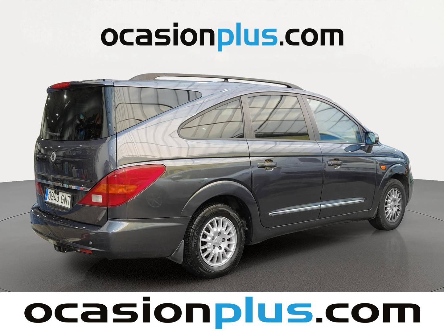 Foto trasera SsangYong Rodius SsangYong Rodius 270 Xdi Limited (165 CV) 7 plazas derecha