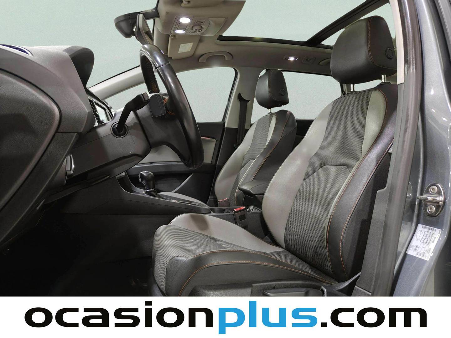 Foto asientos delanteros Seat León Seat León ST 2.0 TDI S&S X-perience 4Drive DSG6 (184 CV)
