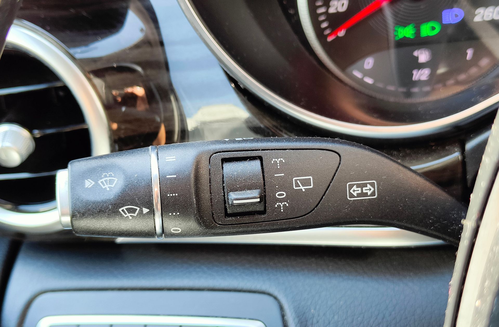 Mercedes-Benz Clase V 220 d Avantgarde Largo 7 plazas - foto 28