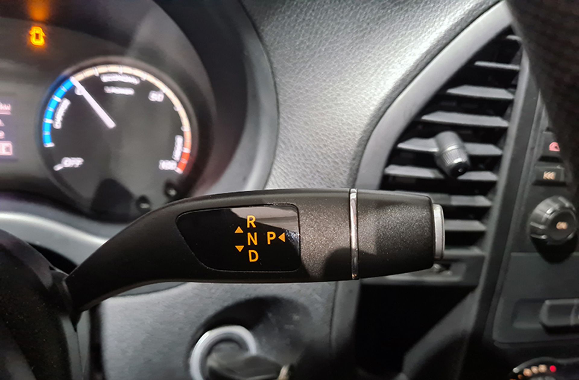 Mercedes-Benz Vito Furgon e-Vito 111 Larga - foto 6