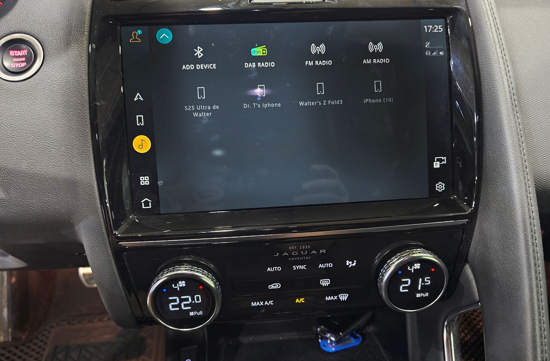 Jaguar E-Pace 2.0D MHEV R-Dynamic SE 4WD - foto 33