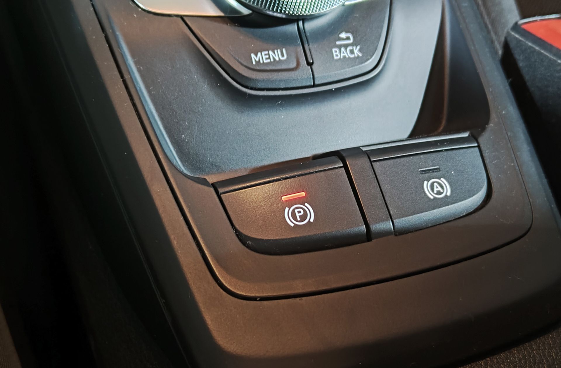 Audi Q2 Advanced 30 TDI - foto 31