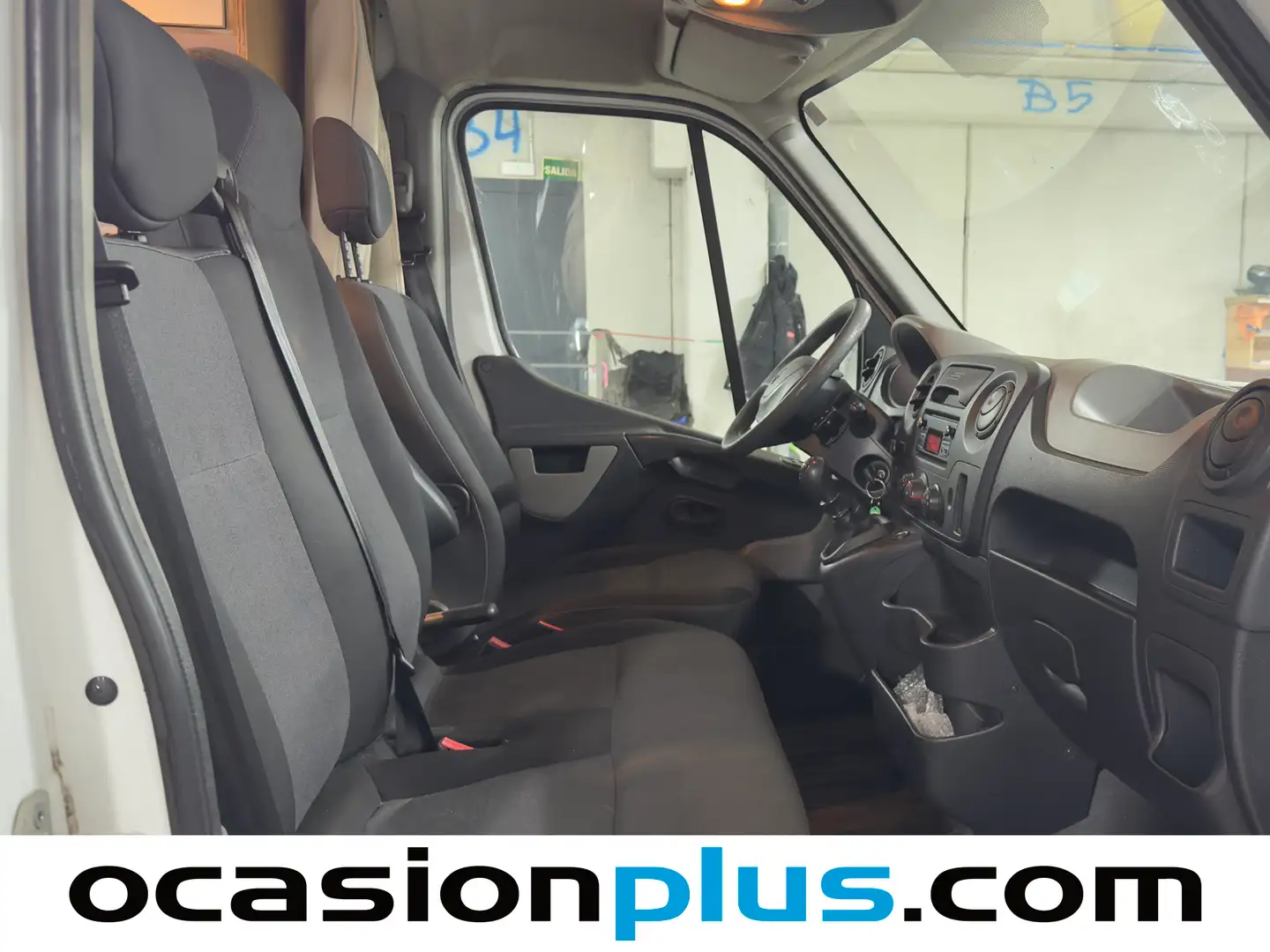 Foto Renault Master Renault Master Furgon dCi 130 DC T L2H2 3500 E6 (130 CV) Camperizada 3 Plazas