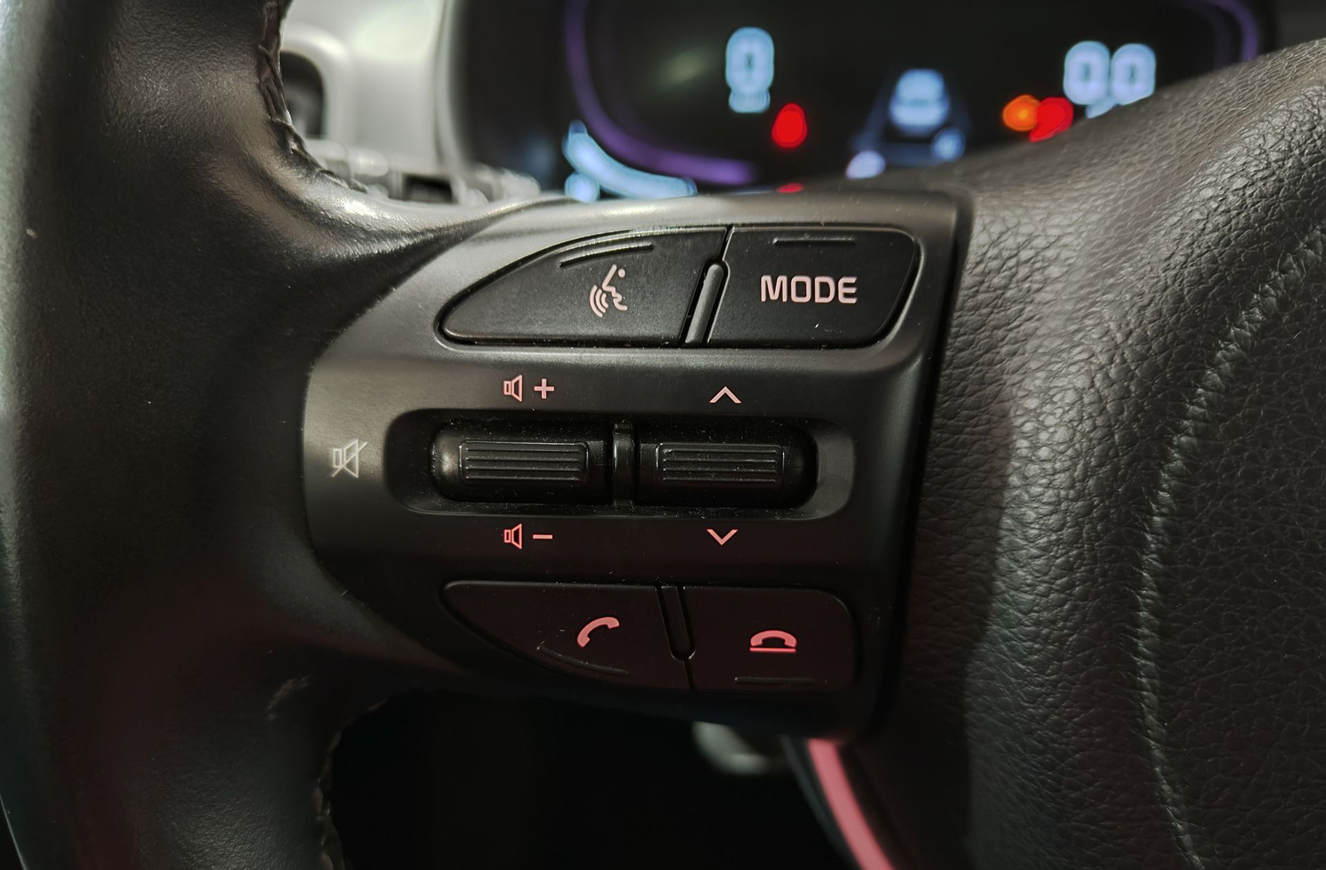 Kia Stonic 1.0 T-GDi Drive - foto 24