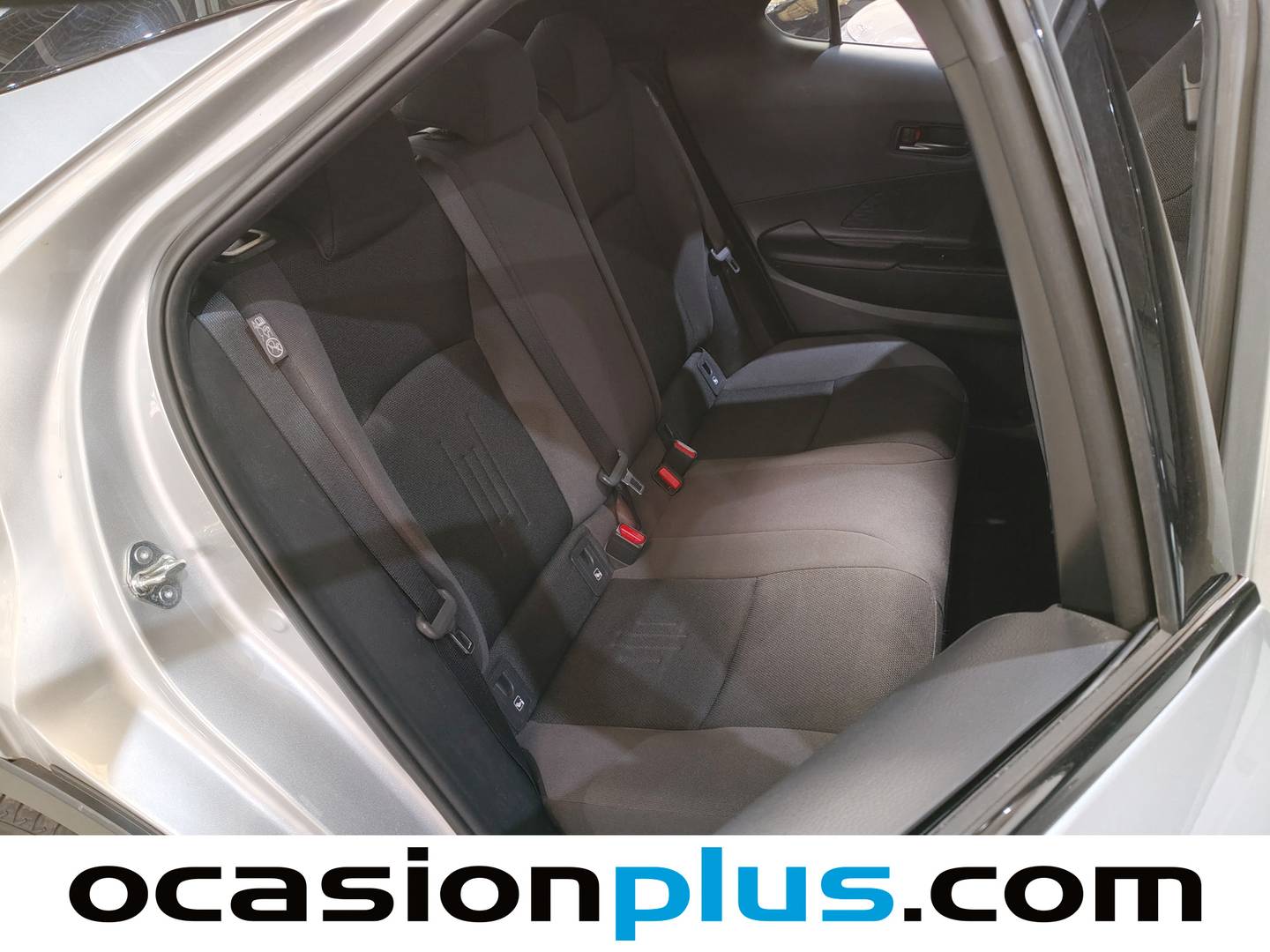 Foto asientos traseros Toyota C-HR Toyota C-HR 200H Advance (184 CV)