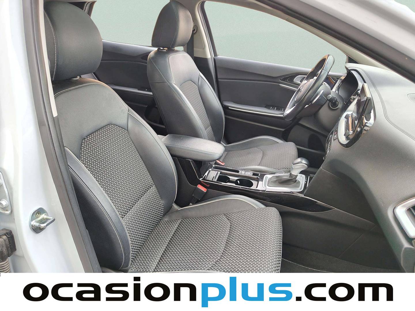 KIA XCeed KIA XCeed 1.6 MHEV Emotion DCT (136 CV) automático