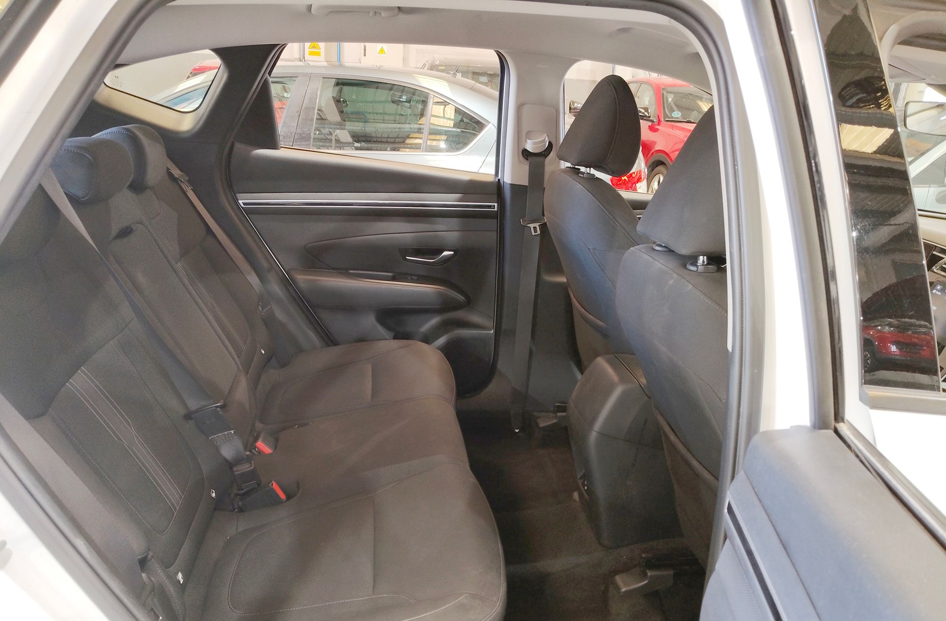 Hyundai Tucson 1.6 CRDi Maxx - foto 17