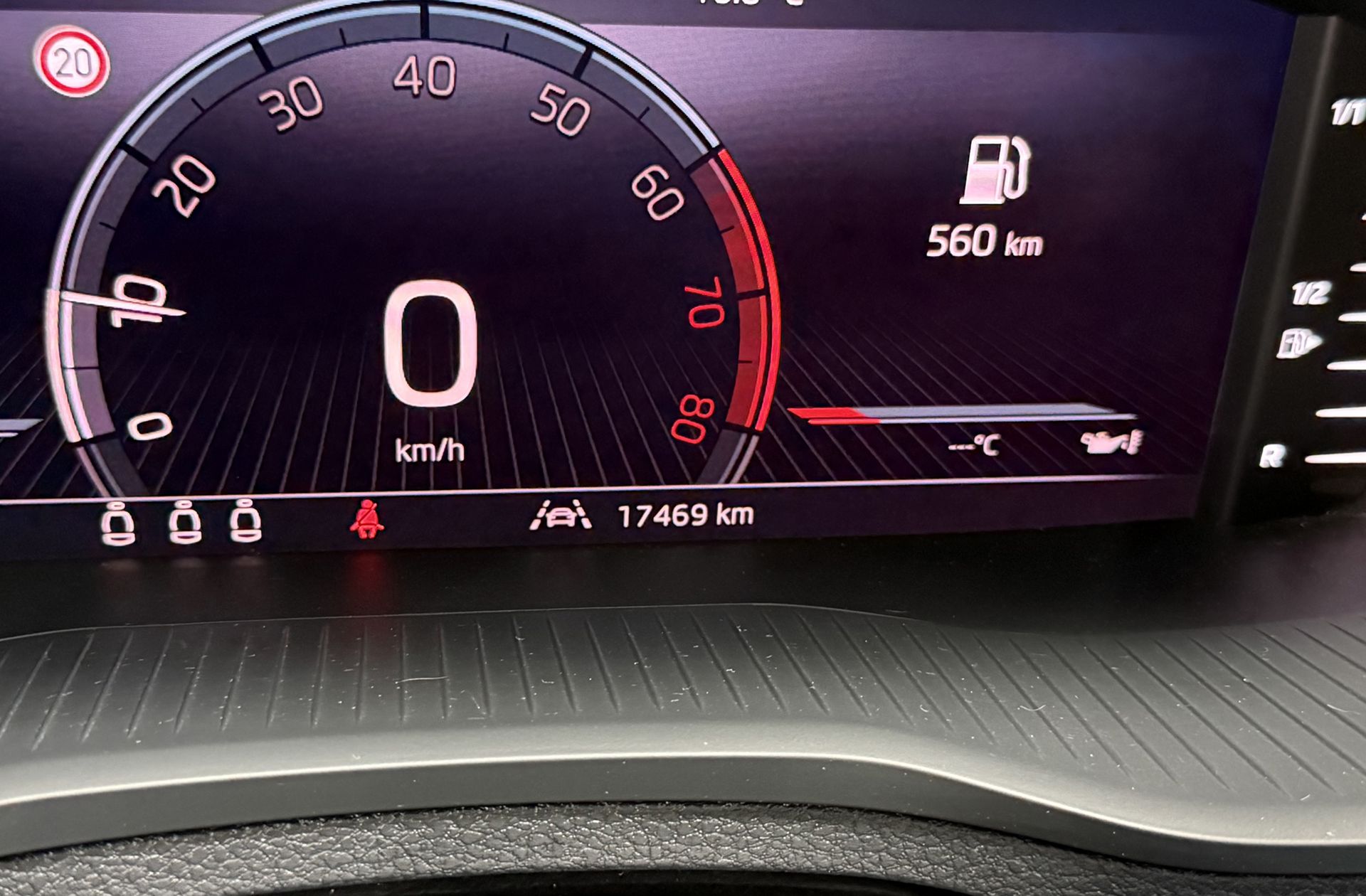 Škoda Karoq 1.0 TSI Selection - foto 9