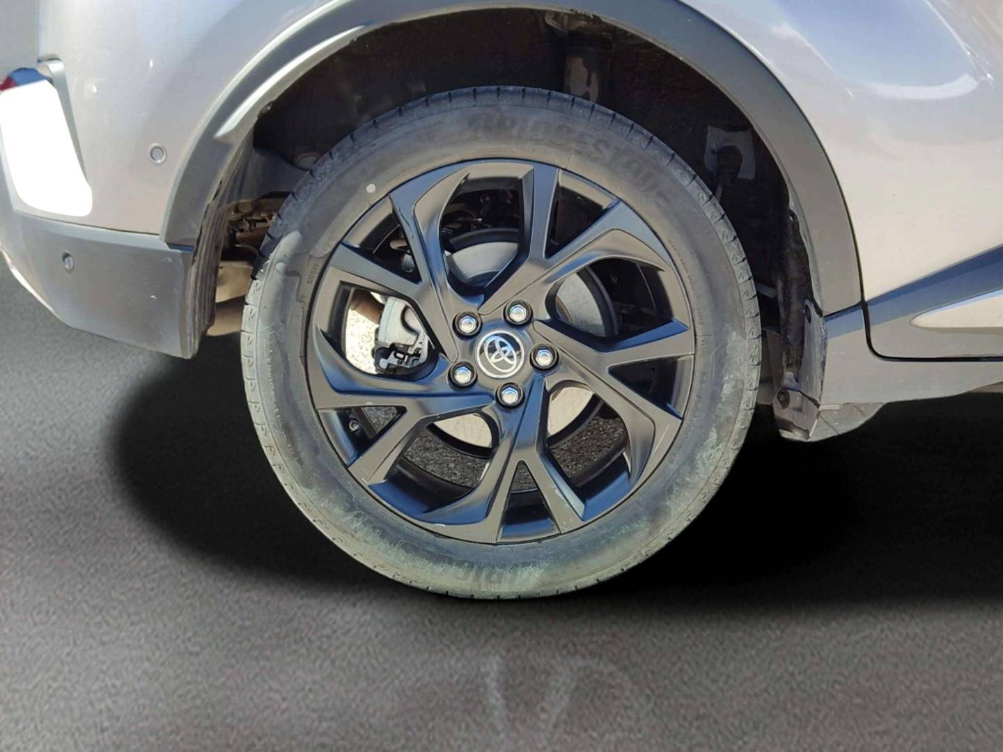 Toyota C-HR Toyota C-HR 1.8 125H Launch Edition (122 CV) de ocasión