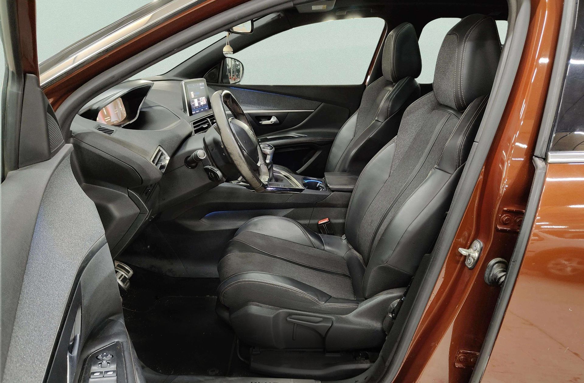 Peugeot 3008 PureTech 130 GT Line - foto 12