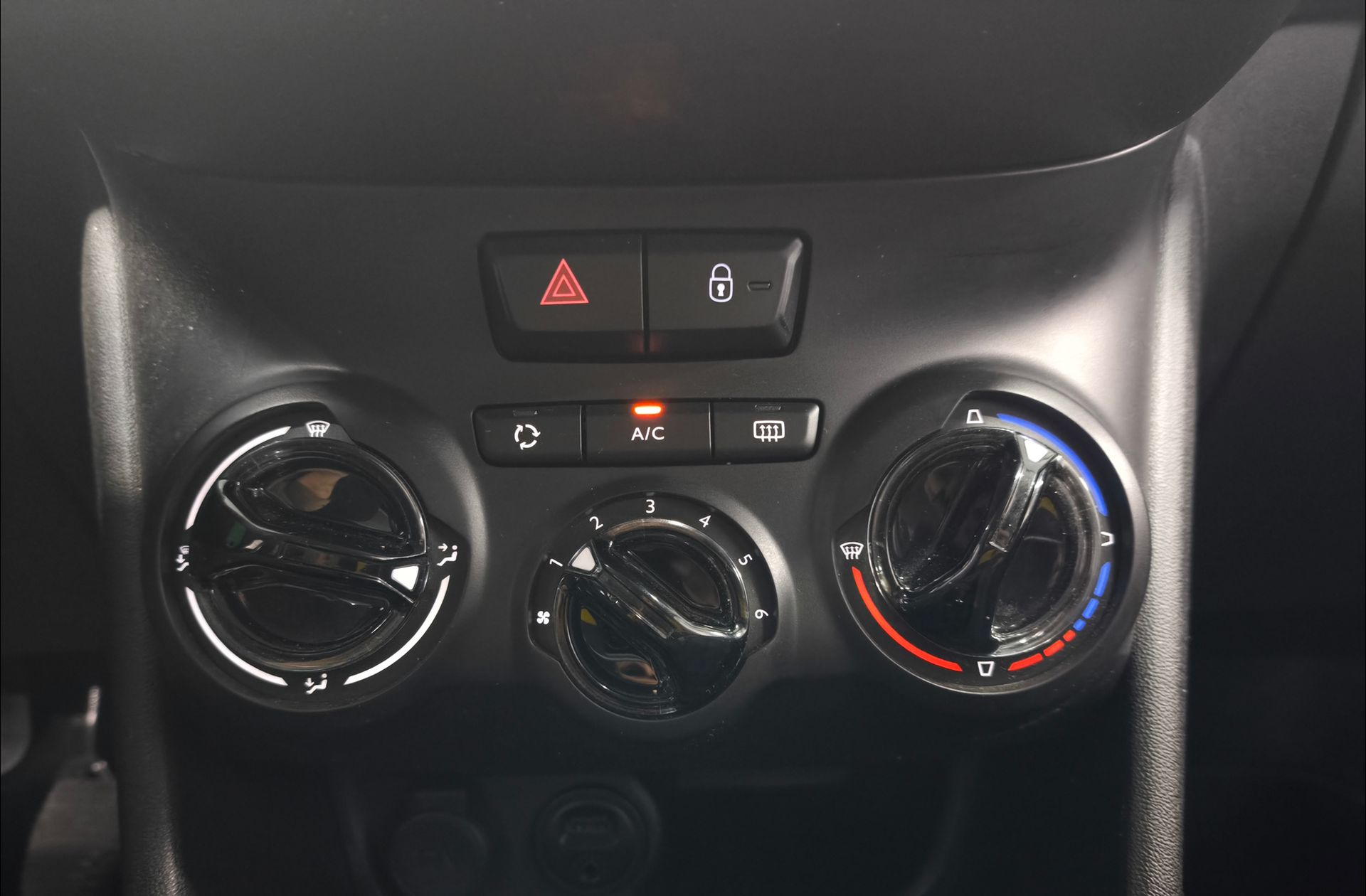 Peugeot 208 1.2 PureTech Style - foto 24