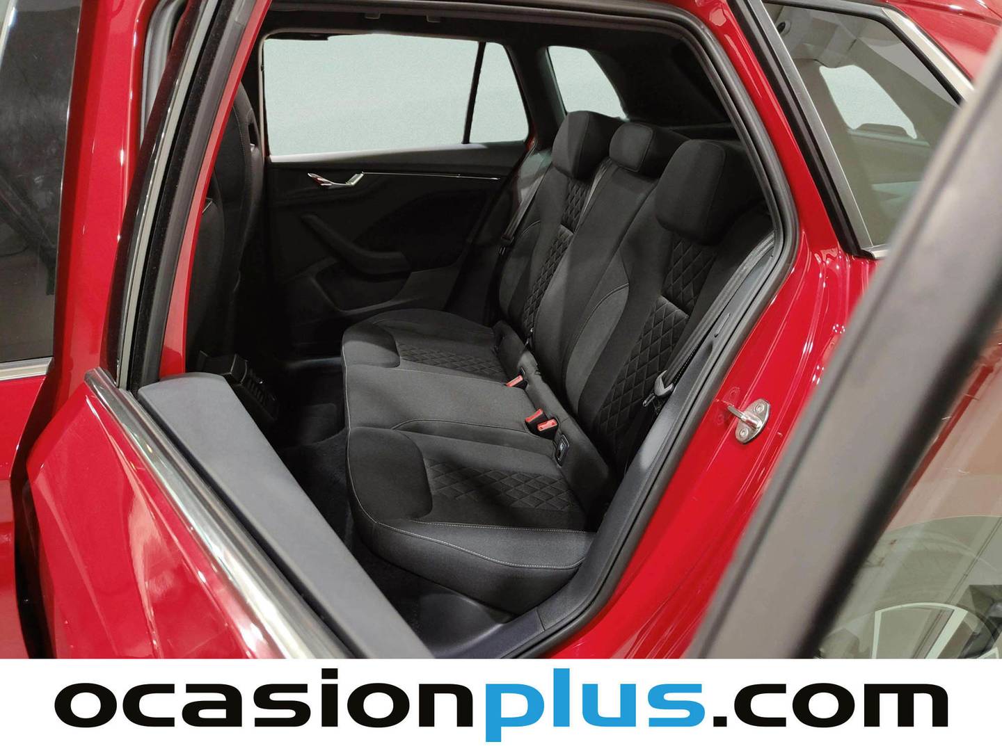 Foto asientos traseros Skoda Kamiq Skoda Kamiq 1.5 TSI Sport DSG (150 CV)