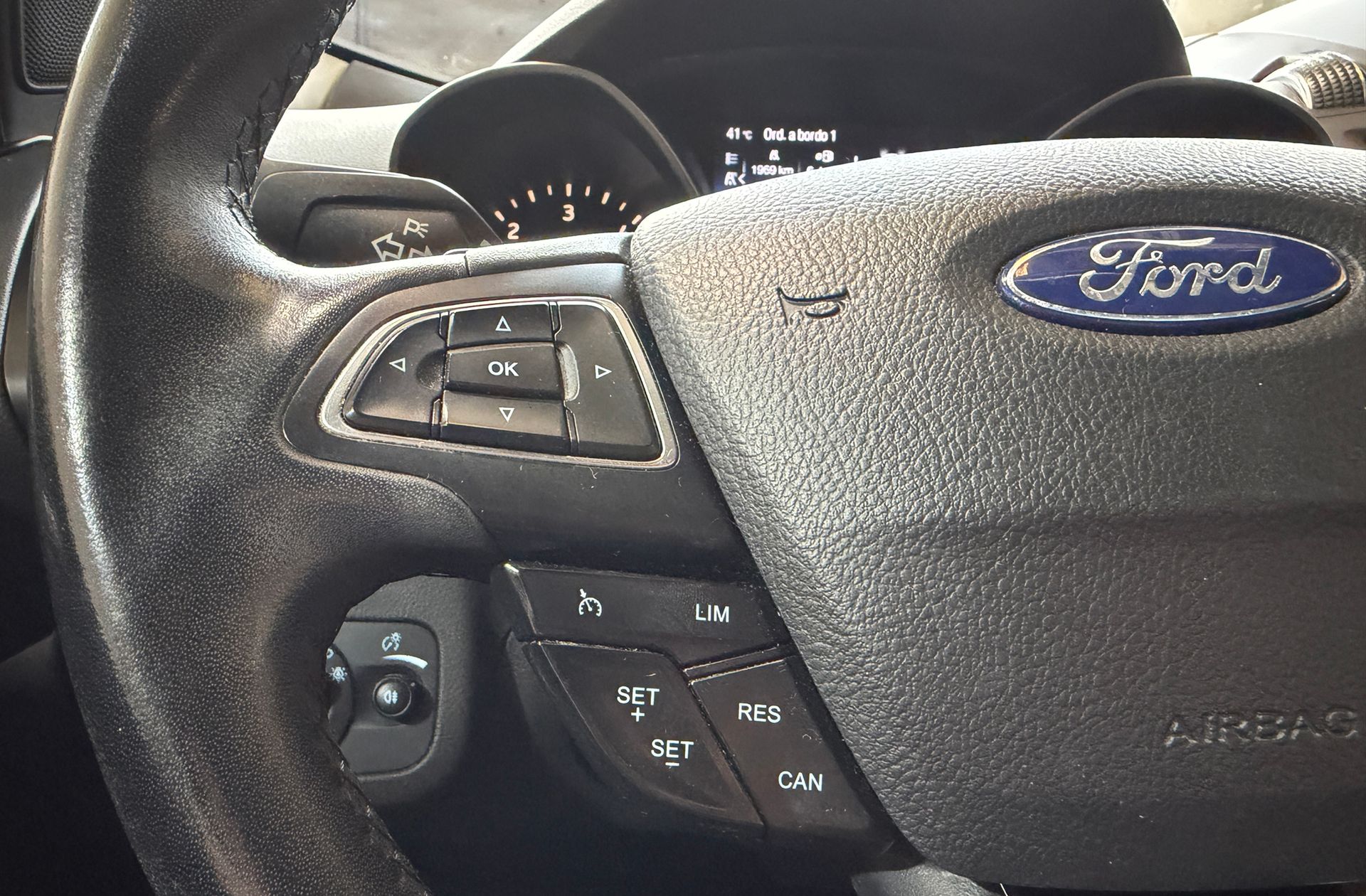 Ford Kuga 1.5 TDCi Titanium 4x2 - foto 26