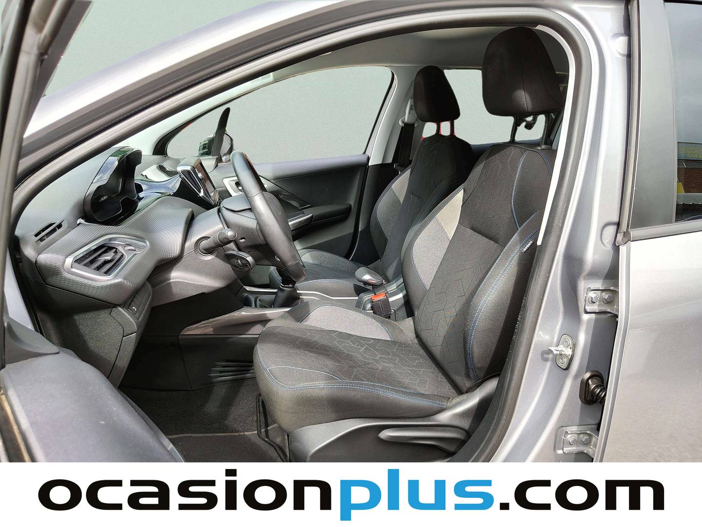 Foto asientos delanteros Peugeot 2008 Peugeot 2008 BlueHDi 100 Style (100 CV)