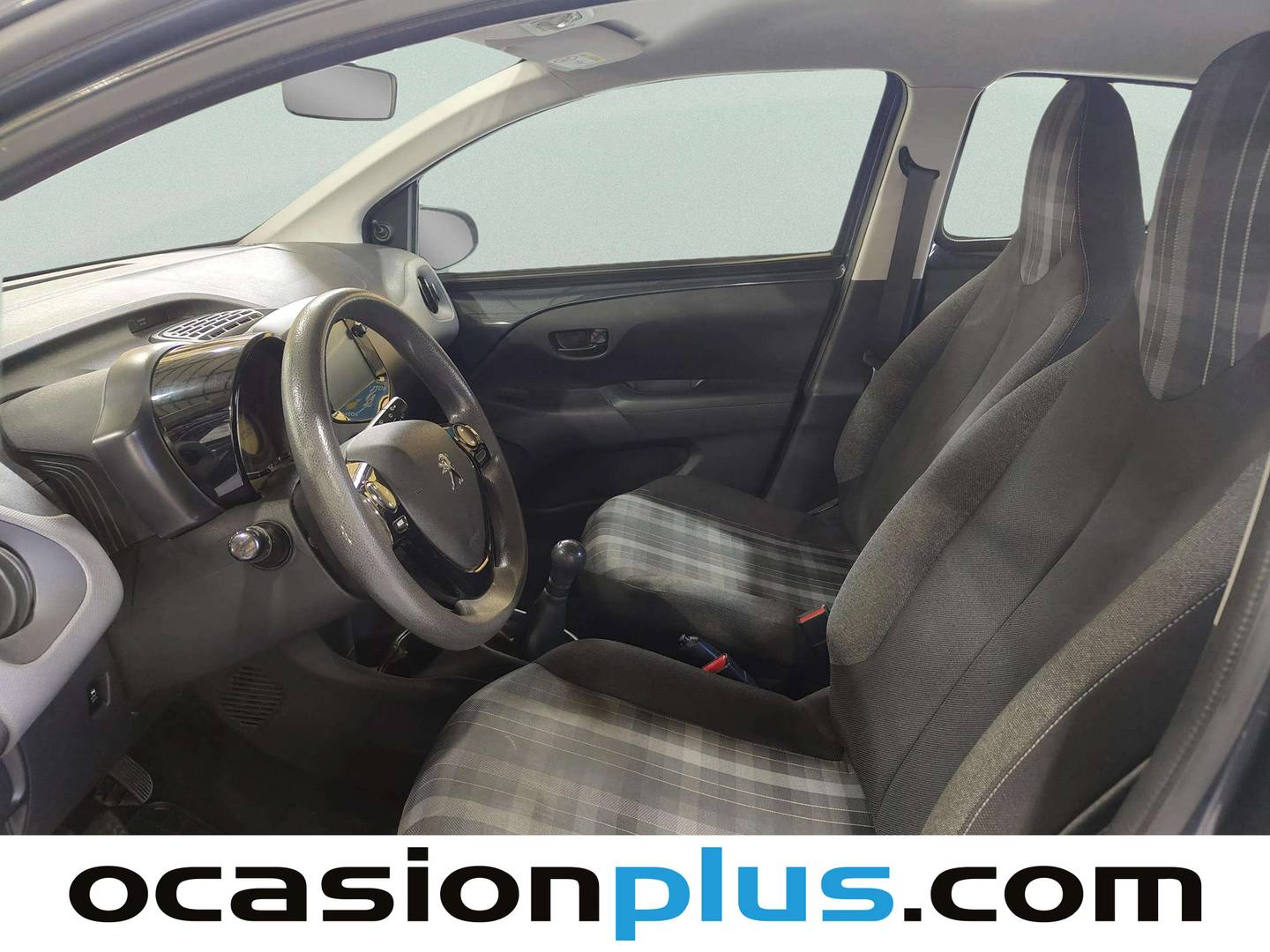 Foto asientos delanteros Peugeot 108 Peugeot 108 VTi Active (72 CV)