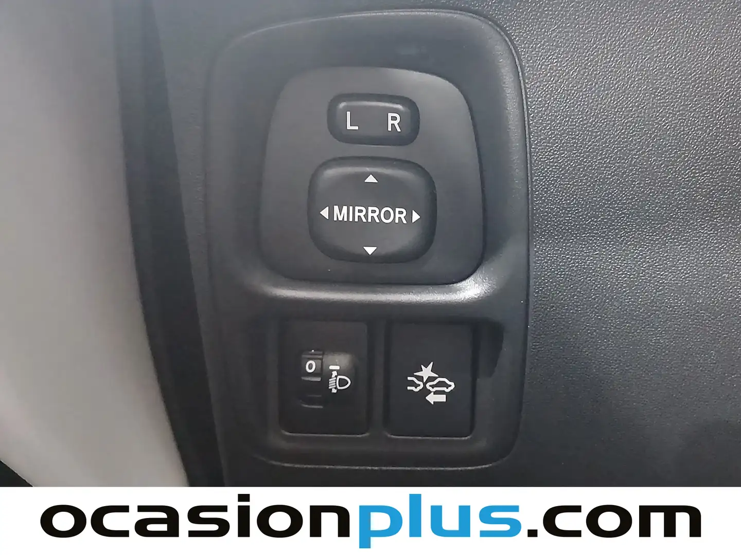 Foto Toyota Aygo Toyota Aygo 1.0 70 x-play (72 CV)