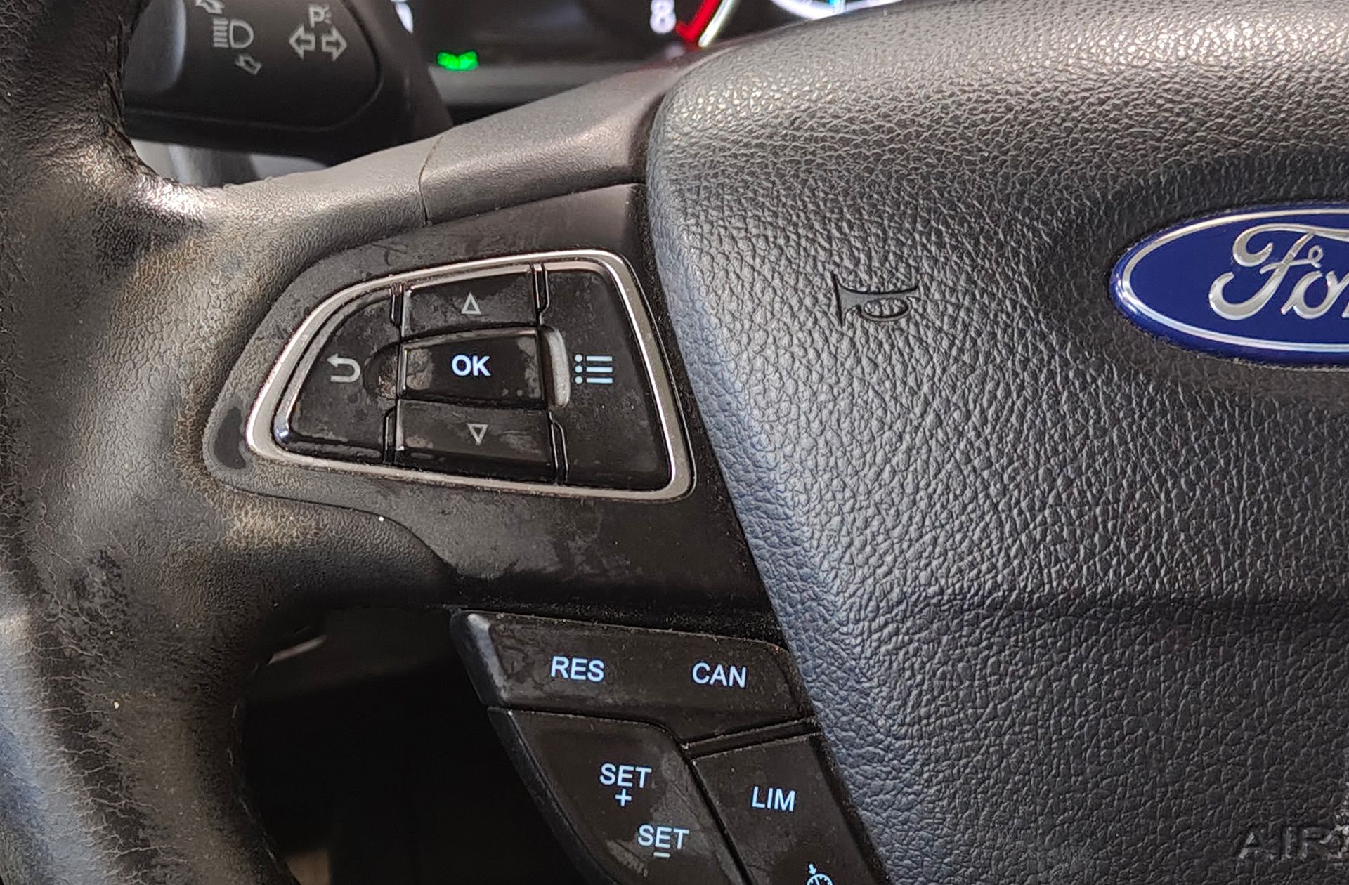 Ford EcoSport 1.0T EcoBoost Titanium - foto 23