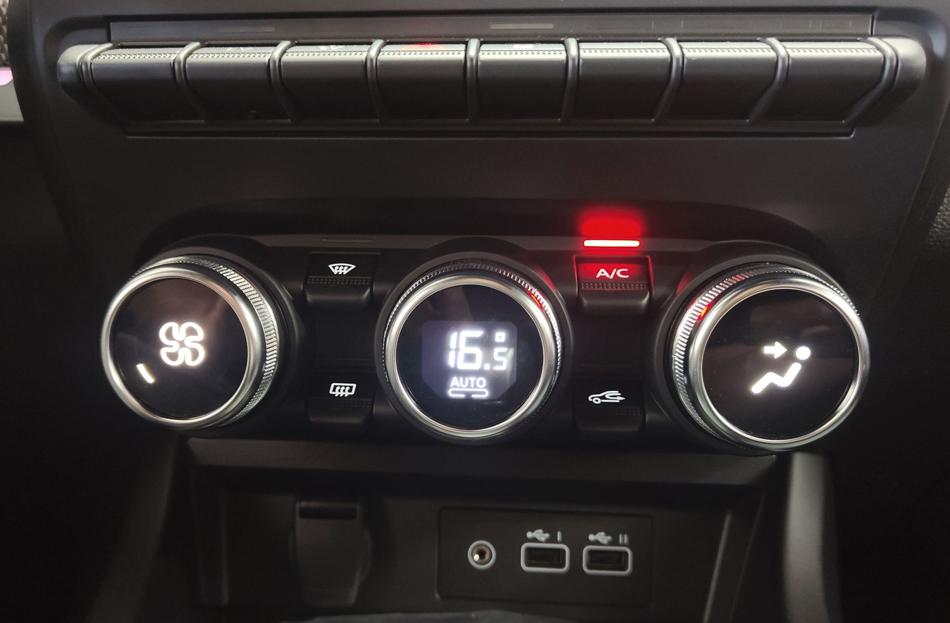 Renault Arkana Techno E-Tech full hybrid - foto 30