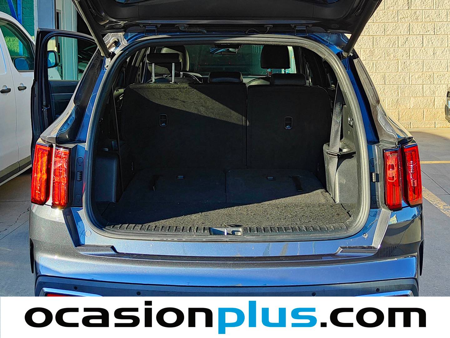 Fotos maletero KIA Sorento KIA Sorento 1.6 T-GDi HEV Emotion 4x2 (Pack Luxury) Auto (230 CV) 7 Plazas