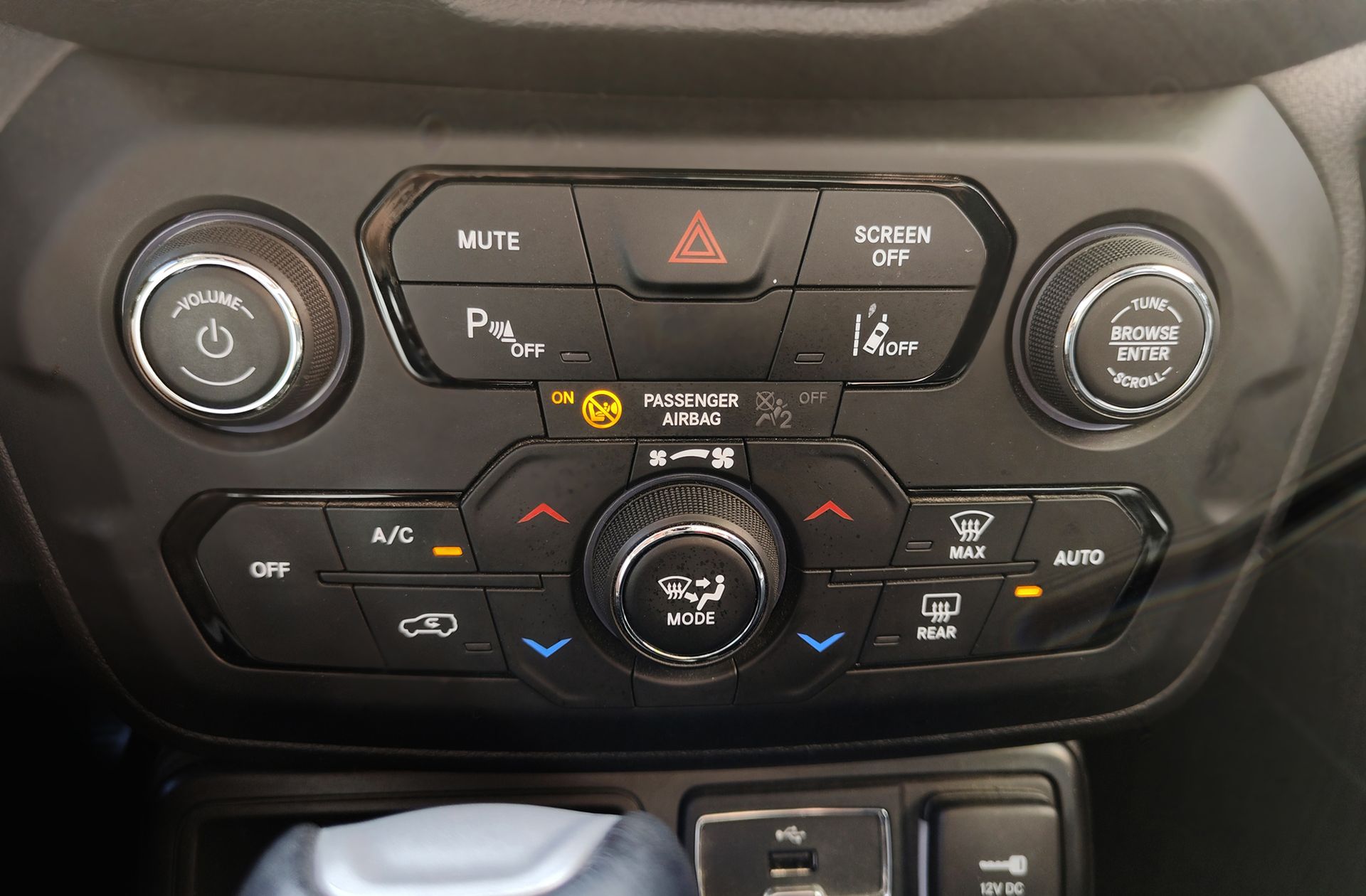 Jeep Renegade eHybrid 1.5 Limited ATX - foto 26