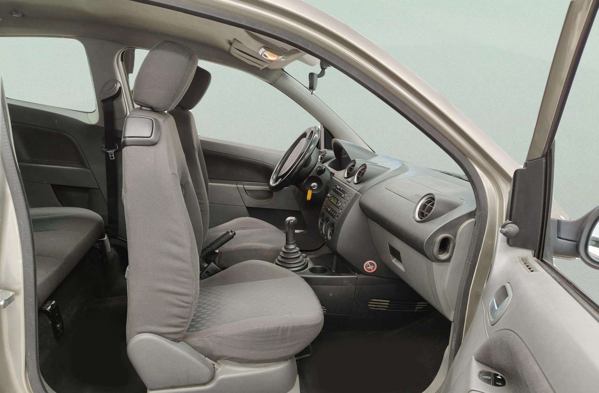Ford Fiesta 1.4 Trend - foto 12