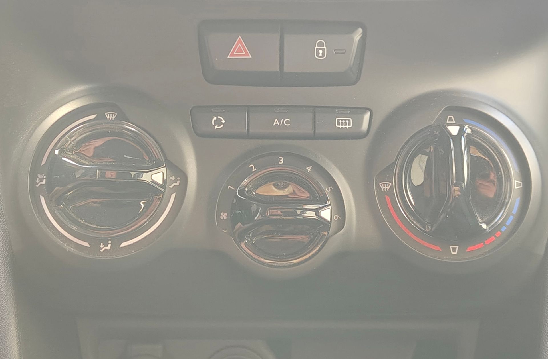 Peugeot 208 PureTech Signature - foto 25