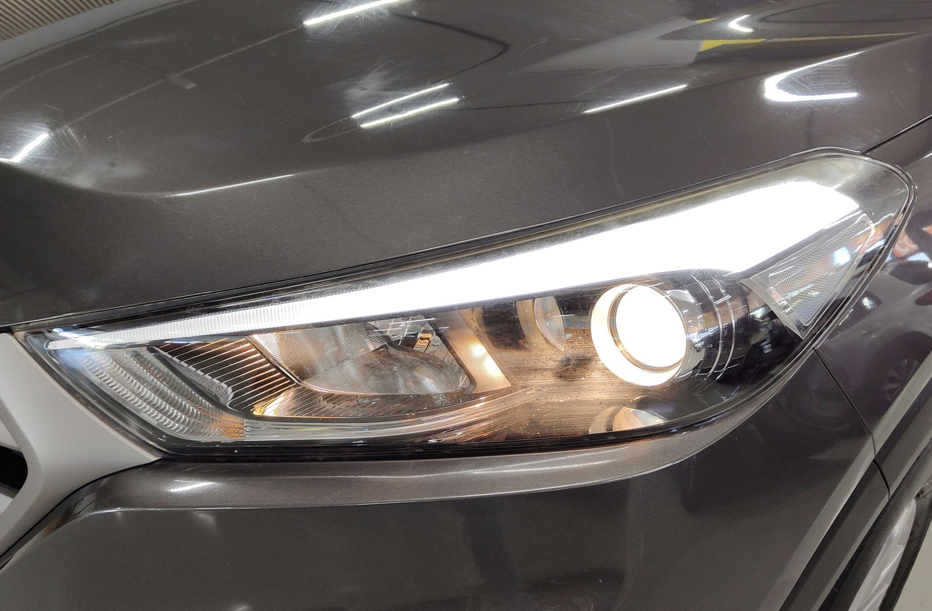 Hyundai Tucson 1.6 GDI BlueDrive Essence 4x2 - foto 12
