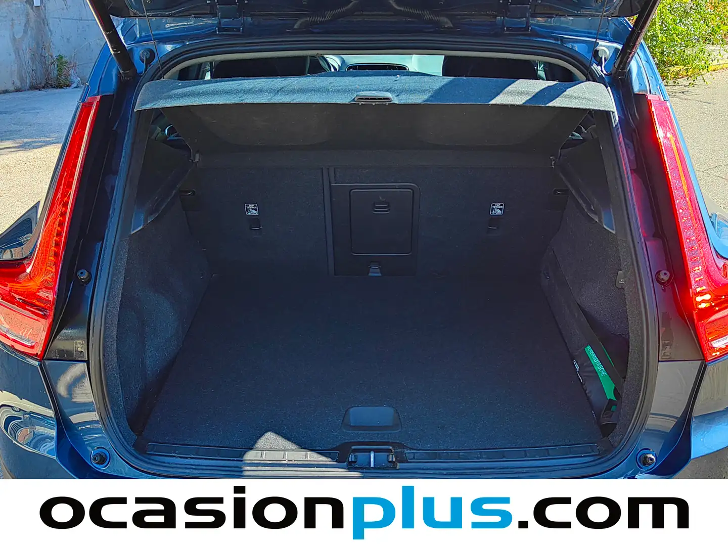 Foto Volvo XC40 Volvo XC40 T3 Momentum Pro (163 CV)