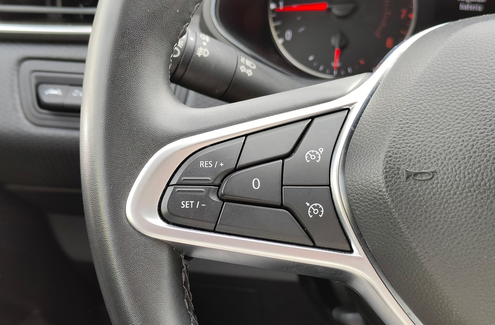 Renault Clio Equilibre TCe - foto 23
