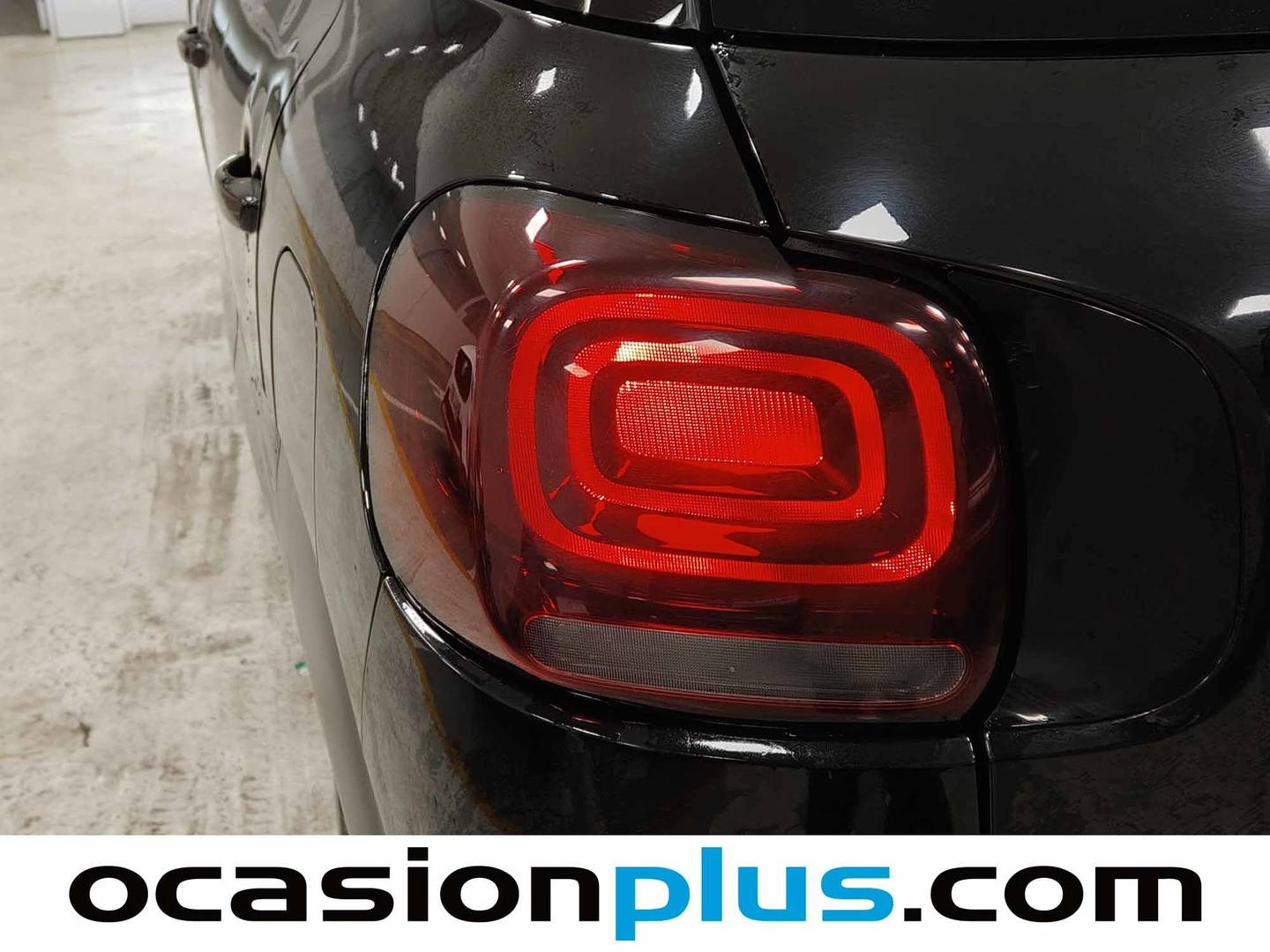 Foto Citroën C3 Aircross Citroen C3 Aircross PureTech 130 Shine Pack EAT6 (131 CV)