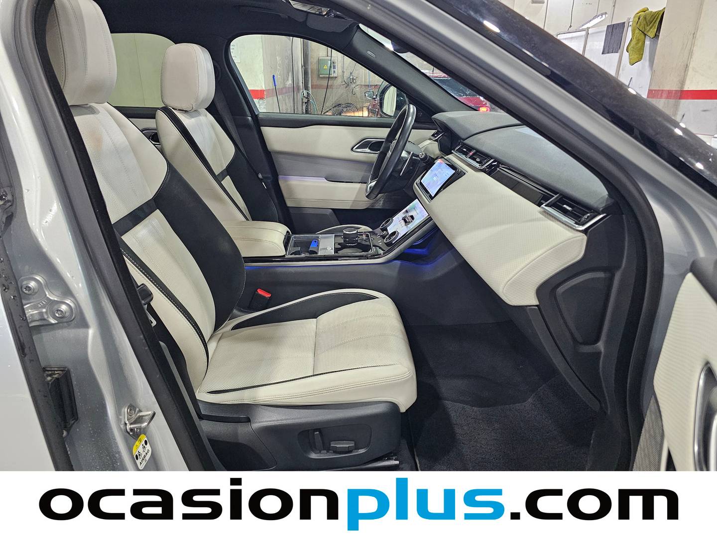 Foto Land Rover Range Rover Velar Land Rover Range Rover Velar D300 R-Dynamic SE 4WD Auto (300 CV)