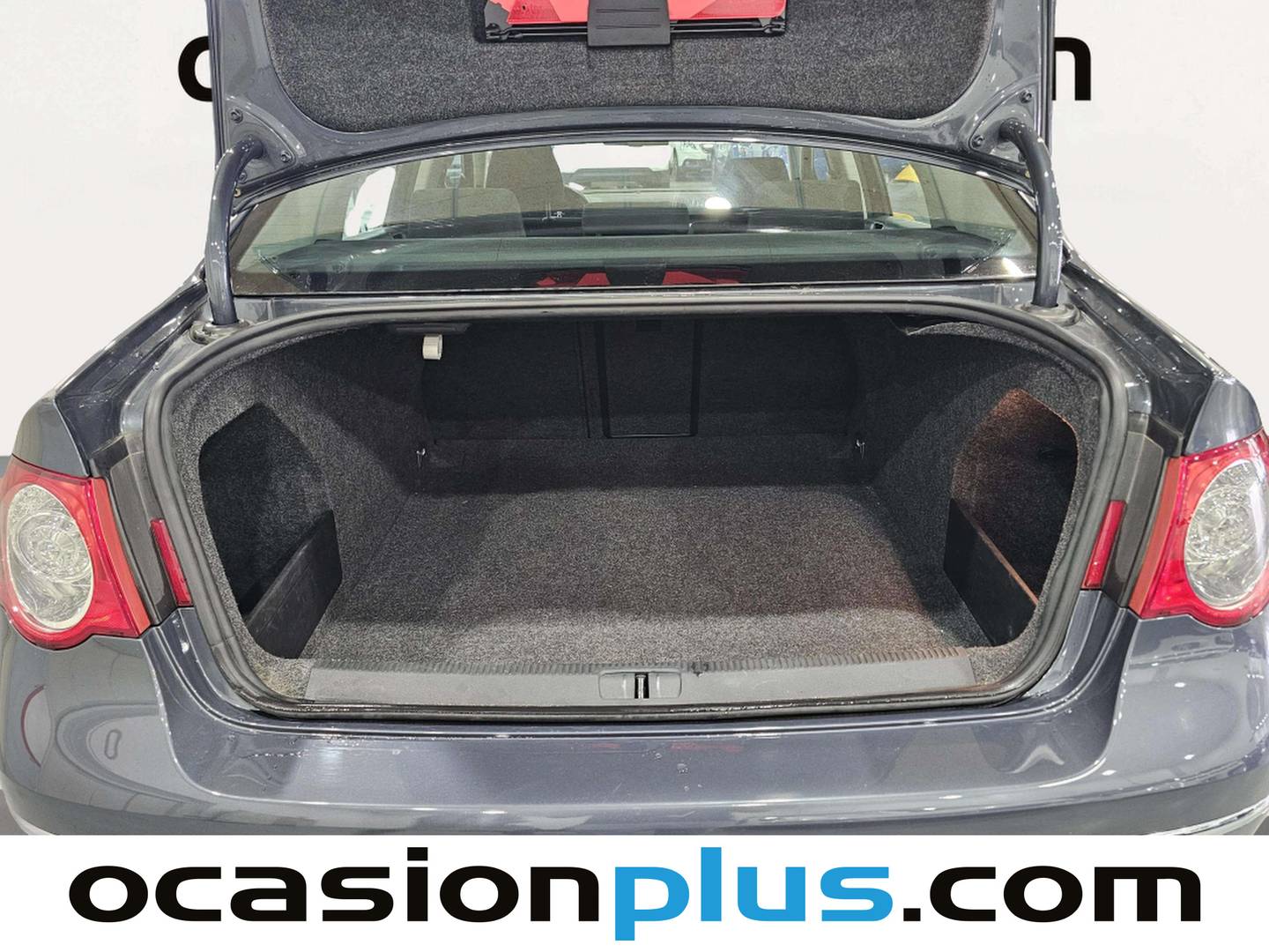 Fotos maletero Volkswagen Passat Volkswagen Passat Advance Plus 2.0 TDI DPF (110 CV)