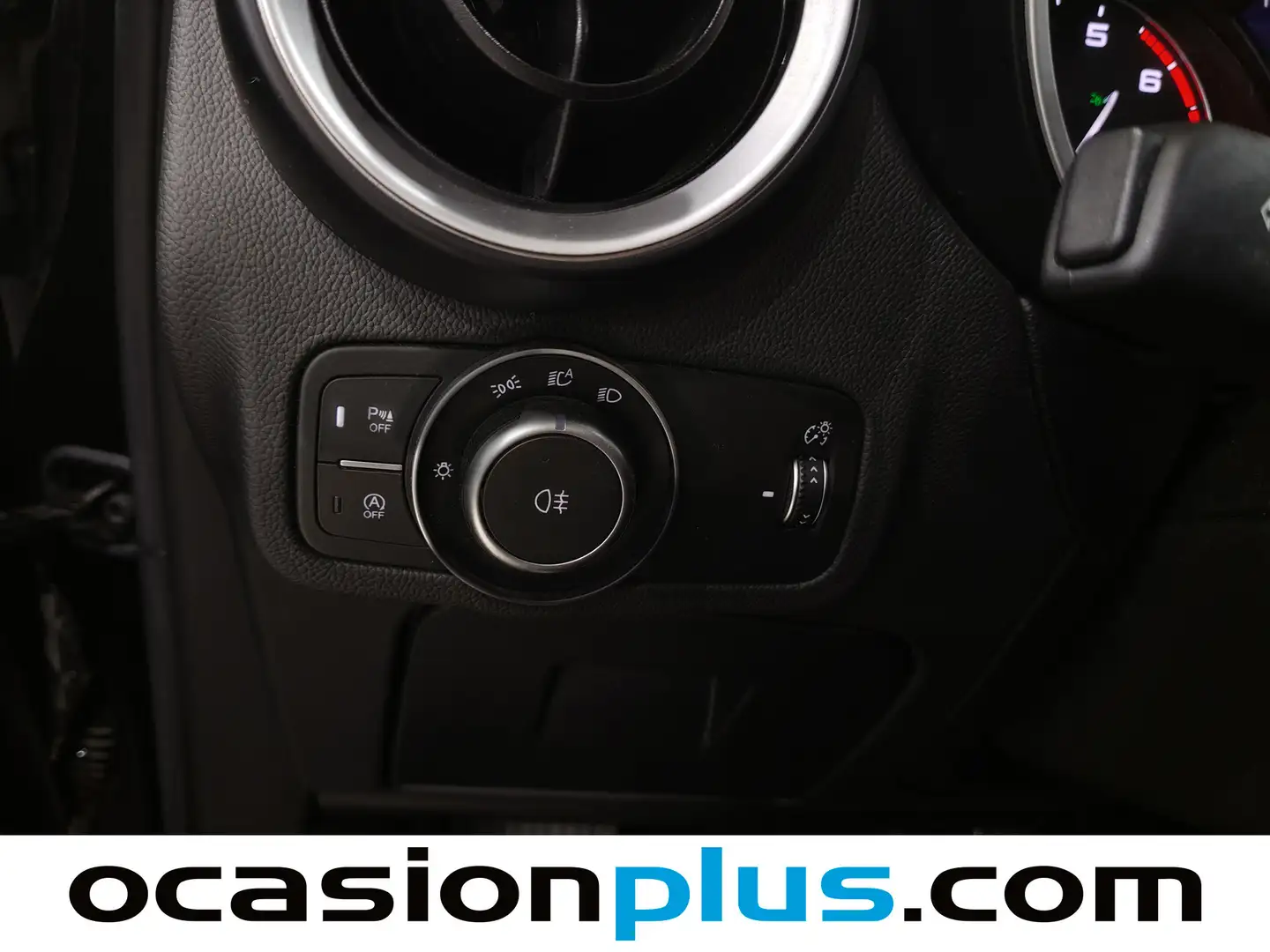 Foto Alfa Romeo Stelvio Alfa Romeo Stelvio 2.0 Gasolina Sprint Q4 Auto (200 CV)