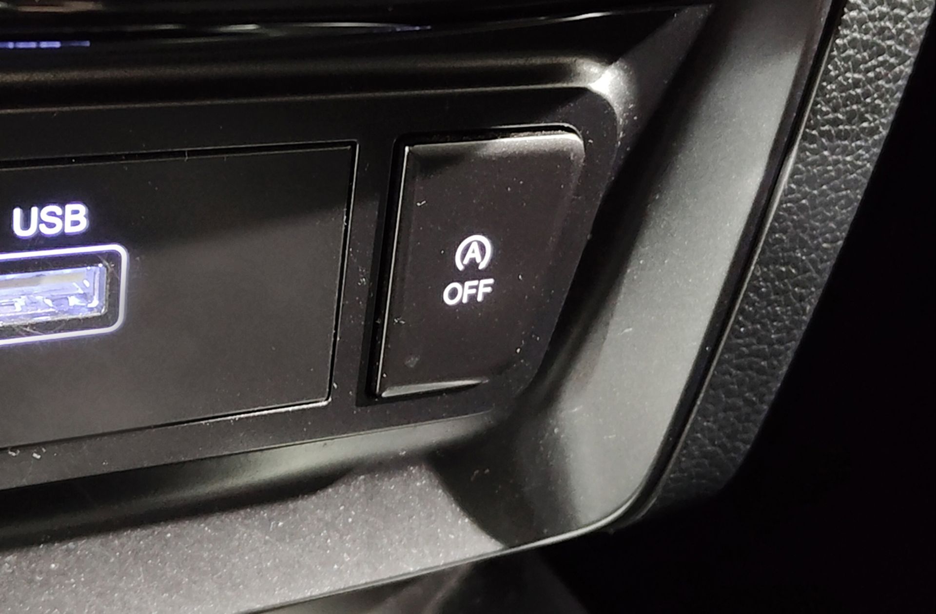 SsangYong Tivoli G12T Urban Plus - foto 9