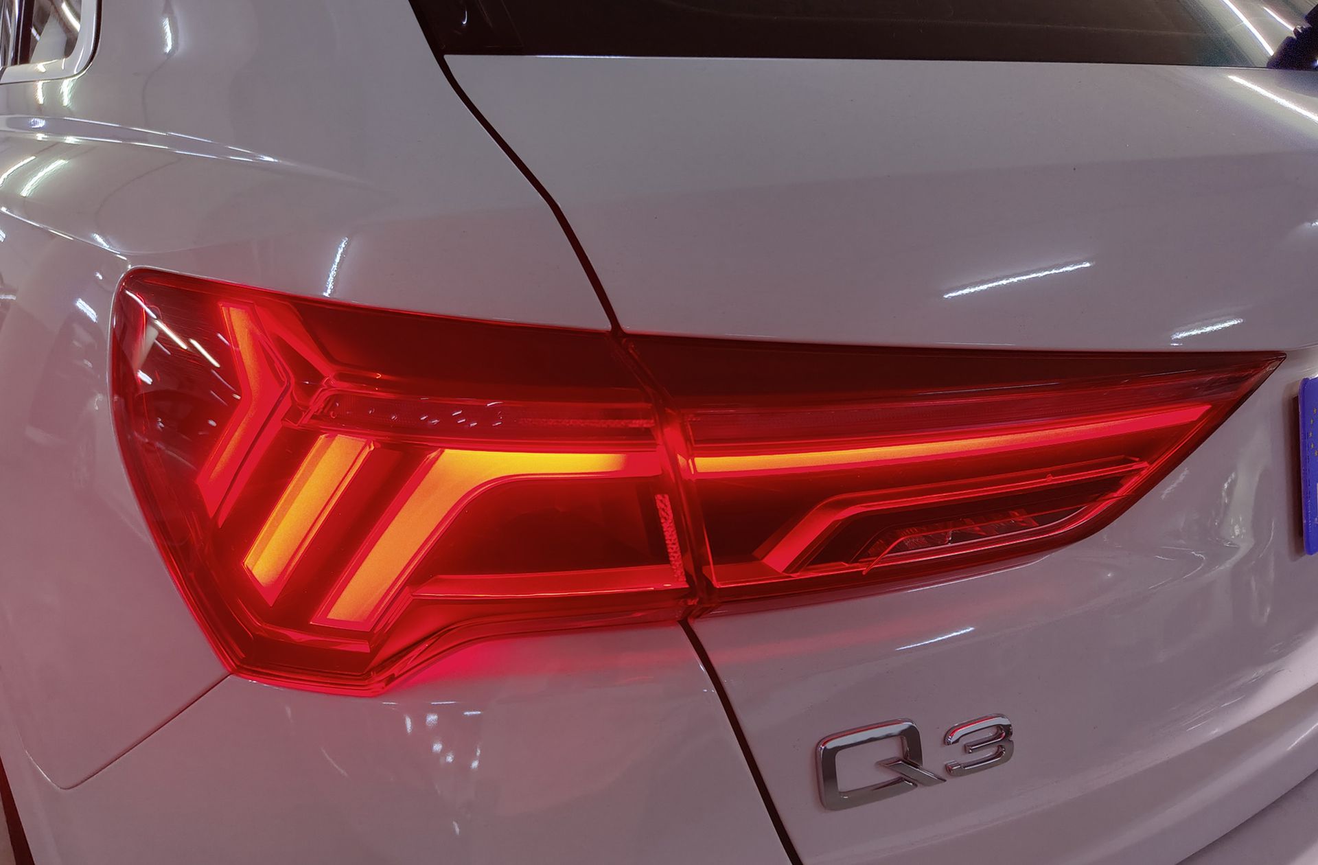 Audi Q3 S line 35 TDI S tronic - foto 17