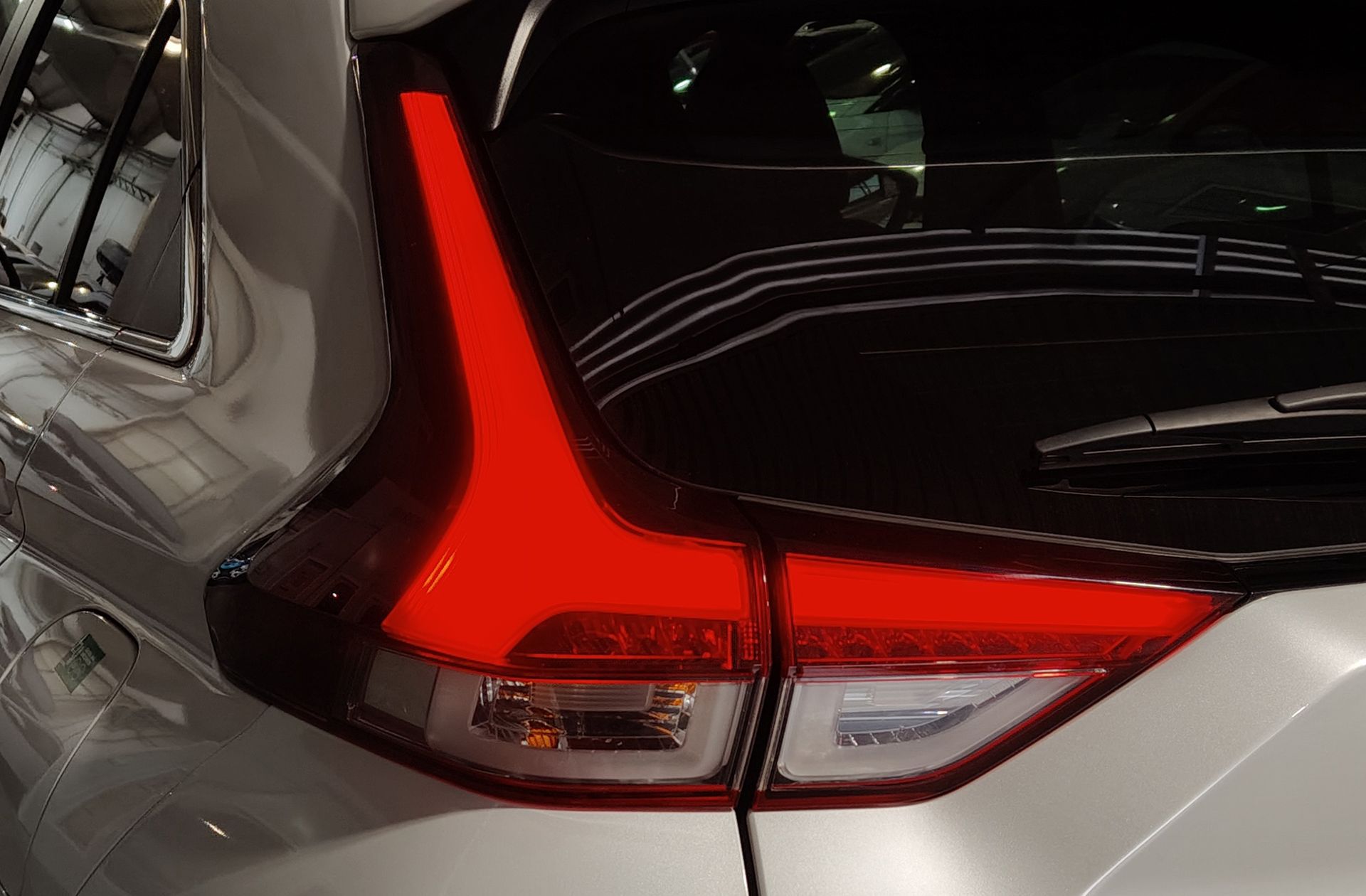 Mitsubishi Eclipse Cross 2.4 PHEV Kaiteki 4WD - foto 17