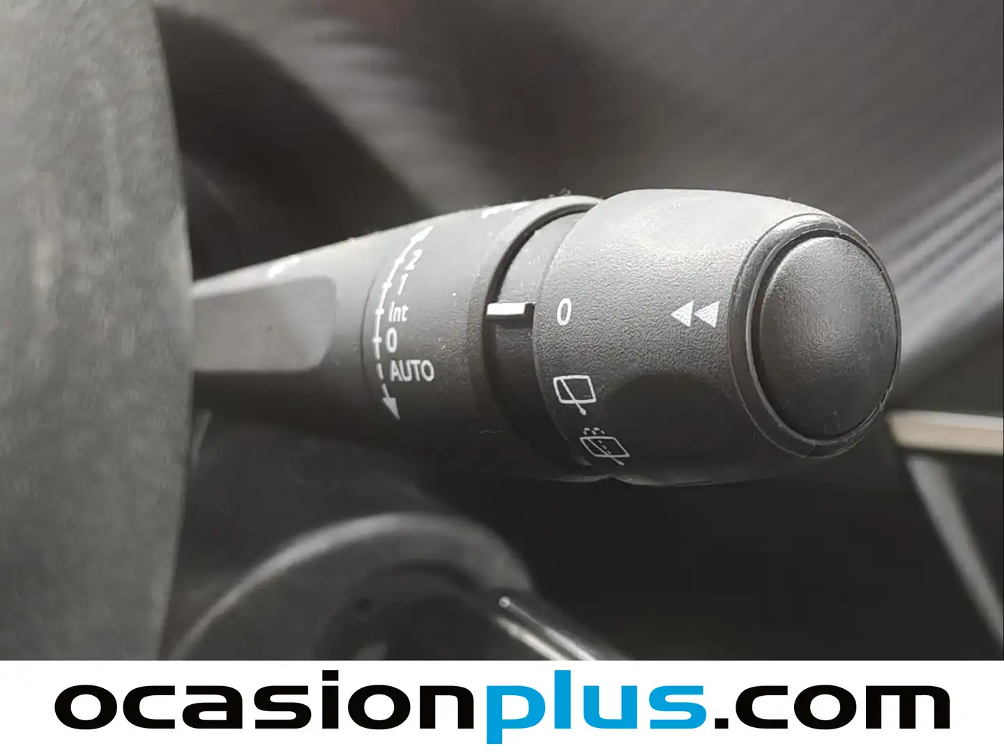 Foto Peugeot 2008 Peugeot 2008 BlueHDi 110 Allure (110 CV)