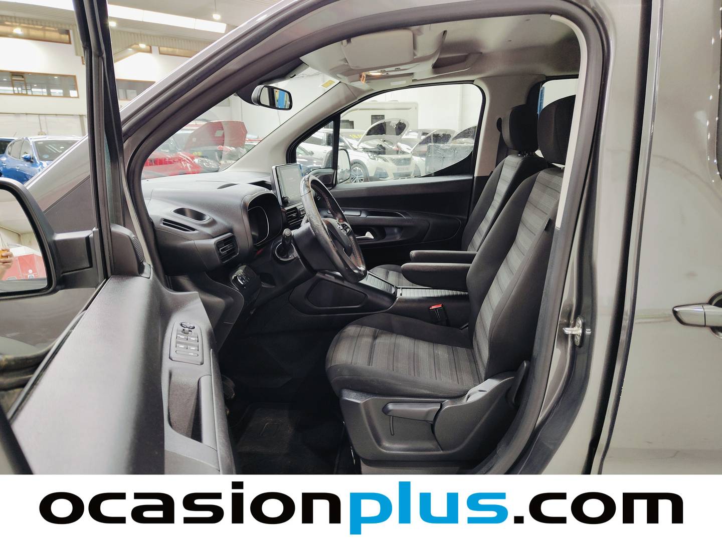 Foto asientos delanteros Opel Combo Life Opel Combo Life 1.5 TD S&S Innovation L (131 CV)