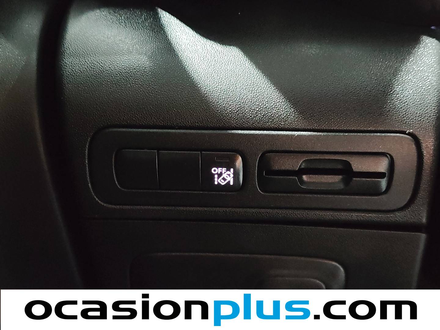 Equipamiento del Citroën C3 Aircross Citroën C3 Aircross BlueHDi 110 S&S Feel (110 CV)