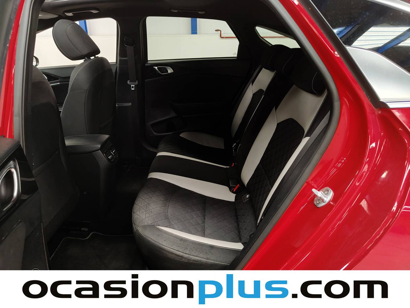 Foto KIA ProCeed Kia ProCeed 1.0 T-GDi GT Line (120 CV)