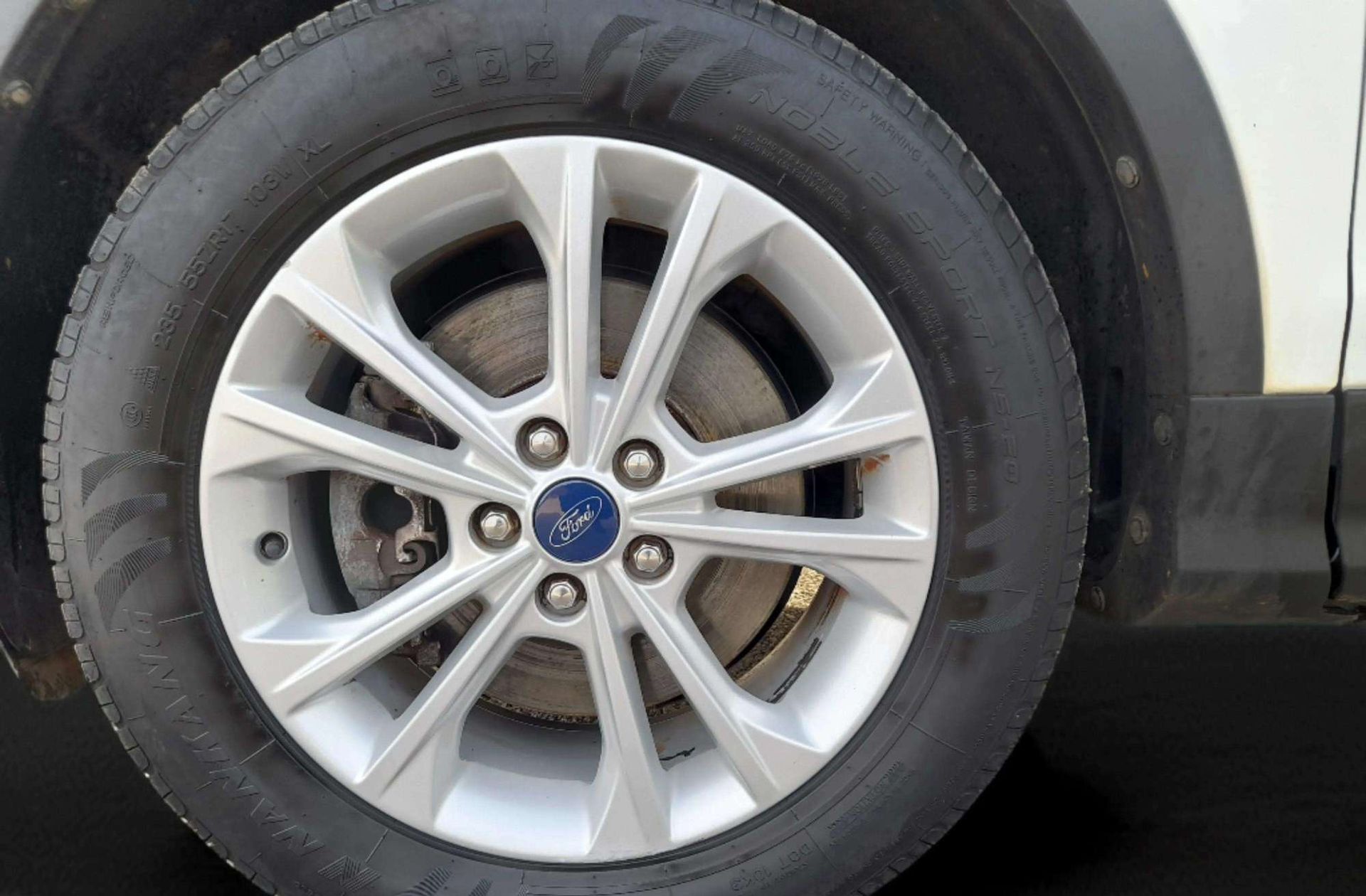 Ford Kuga 2.0 TDCi Titanium 4x4 - foto 32