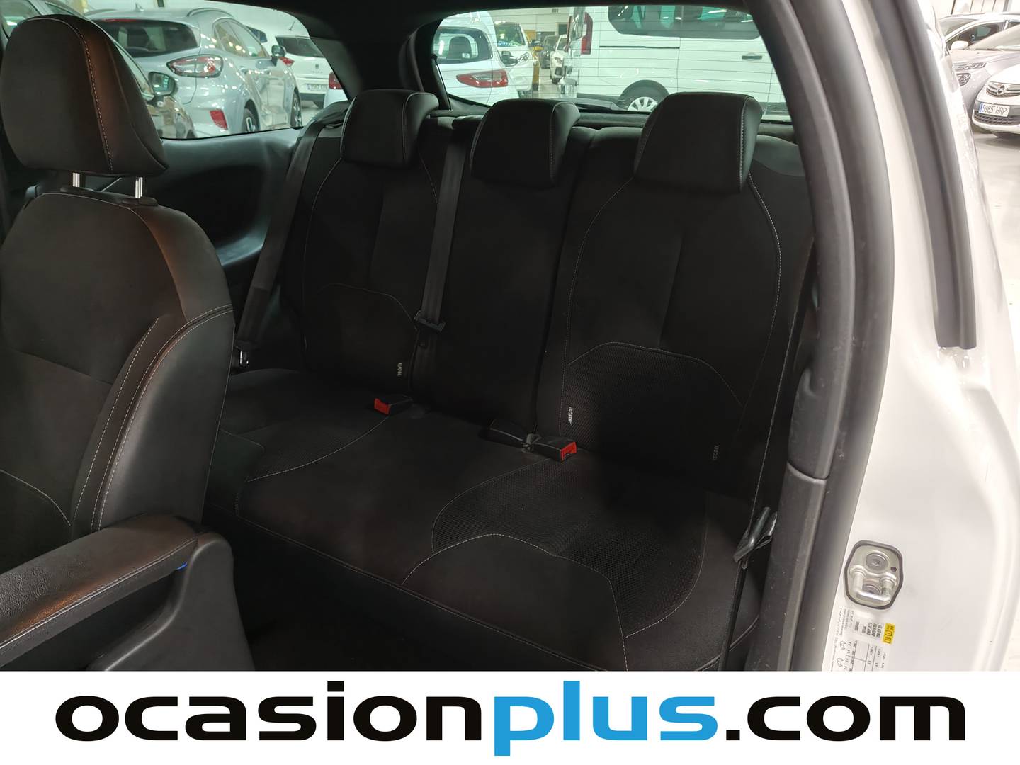 Foto asientos traseros DS DS 3 DS DS3 1.2 PureTech EAT6 So Chic (110 CV)