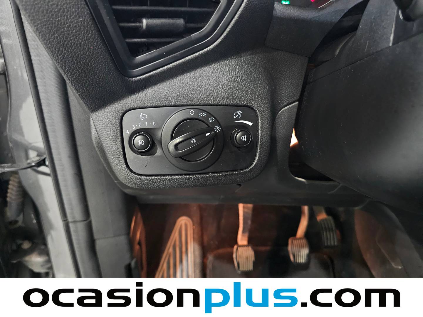 Extras y acabados del Ford Kuga Ford Kuga 2.0 TDCI S&S Trend 4x2 (120 CV)