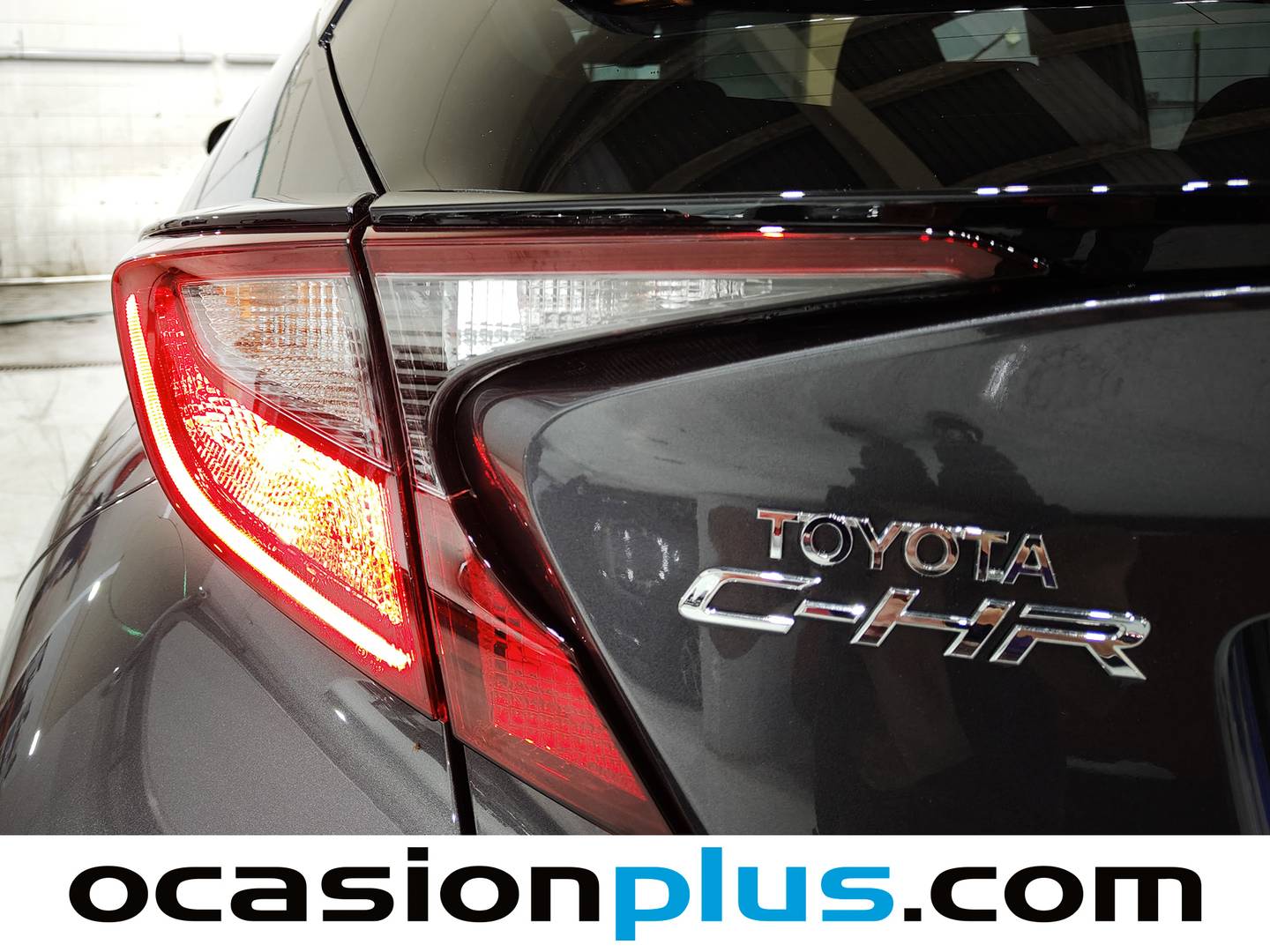 Foto Toyota C-HR Toyota C-HR 180H Advance (184 CV)